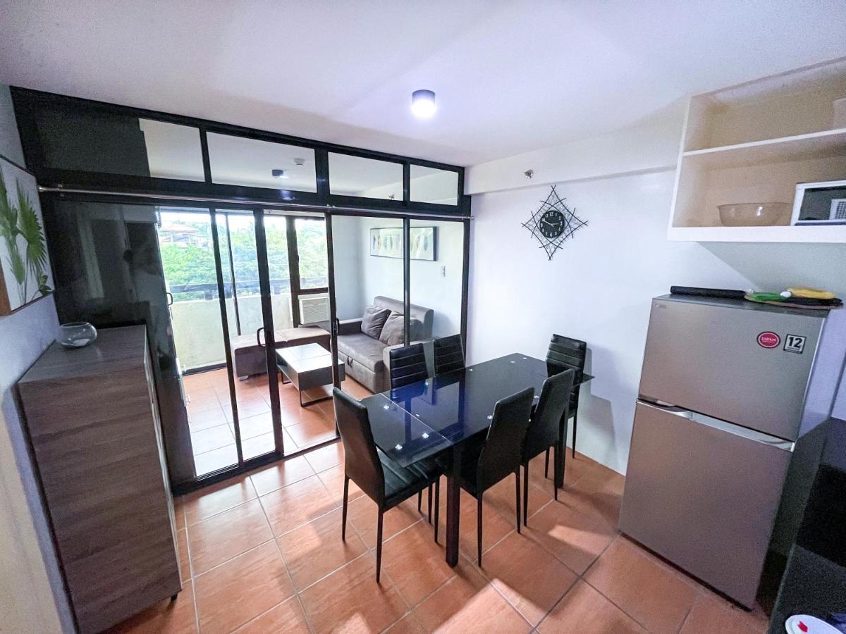 Modern 2Br Condo Near Sm With Free Parking Pool Wifi And Netflix Davao Ngoại thất bức ảnh